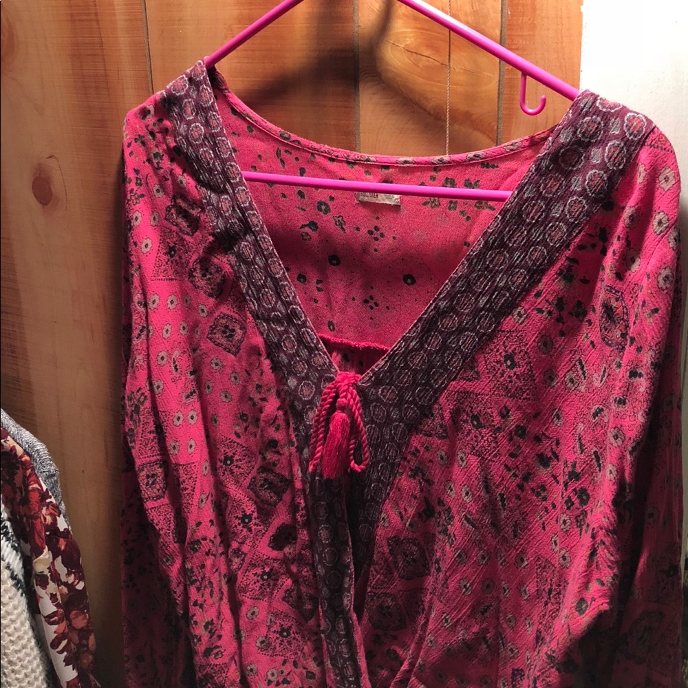 Hollister wrap blouse 🌺